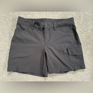 Eddie Bauer Women’s Hiking Shorts Size 4 Black 6 inch inseam—used